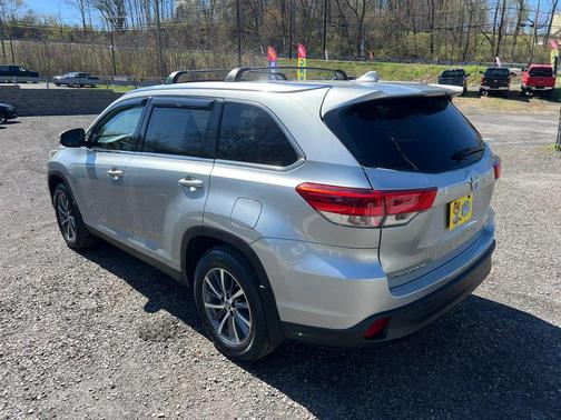 Predawn Gray Mica 2019 Toyota Highlander XLE
