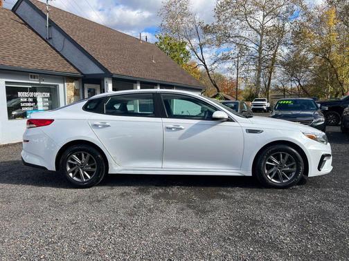 2020 Kia Optima LX