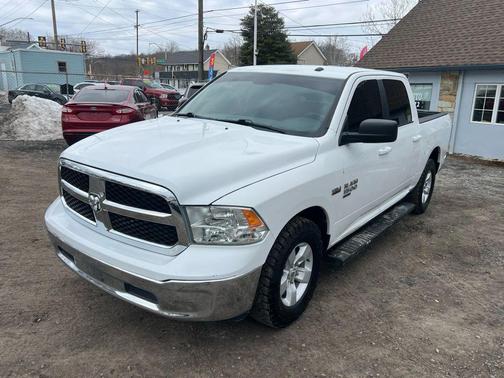 2019 RAM 1500 SLT