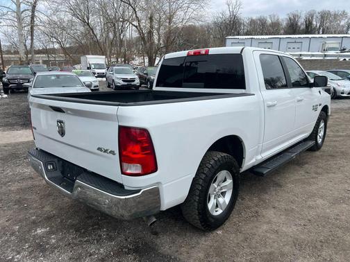 2019 RAM 1500 SLT