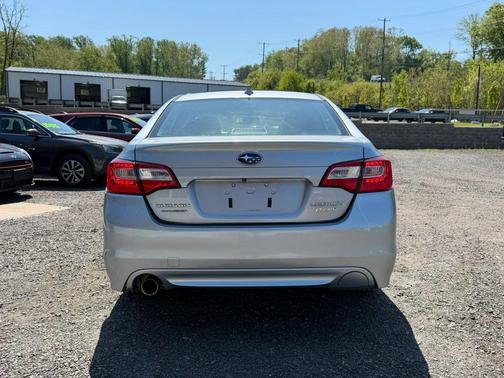 Ice Silver Metallic 2017 Subaru Legacy Premium