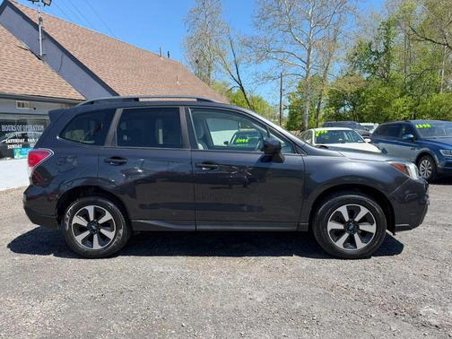 Quartz Blue Pearl 2017 Subaru Forester 2.5i Premium