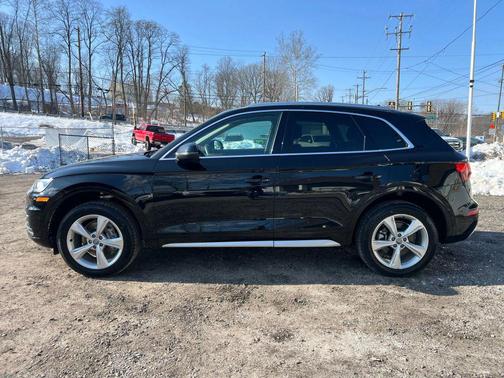 2020 Audi Q5 45 Premium Plus