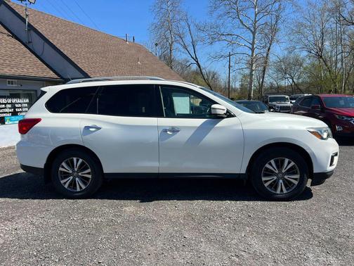 2018 Nissan Pathfinder SL