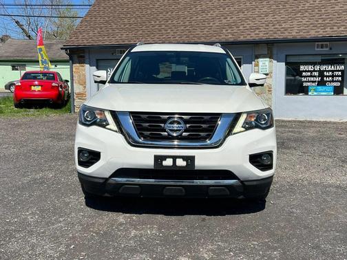 2018 Nissan Pathfinder SL