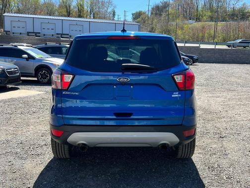 Lightning Blue Metallic 2019 Ford Escape SE