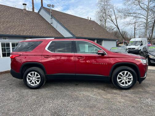 2018 Chevrolet Traverse LT Cloth