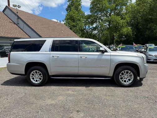 Gray 2015 GMC Yukon SLT