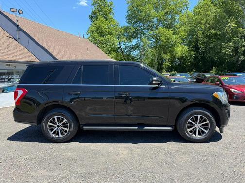 Agate Black Metallic 2019 Ford Expedition XLT