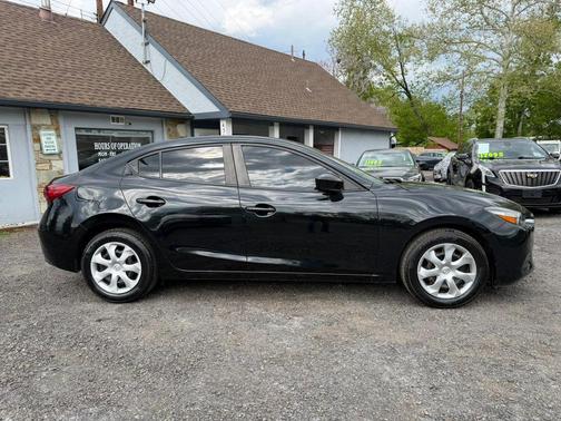 Jet Black Mica 2017 Mazda Mazda3 Sport