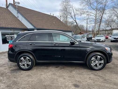2017 Mercedes-Benz GLC 300 4MATIC