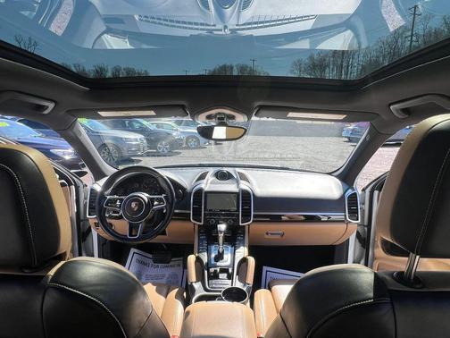 2016 Porsche Cayenne Cayenne