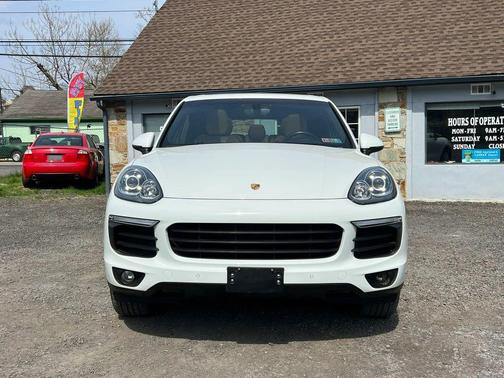 White 2016 Porsche Cayenne Cayenne