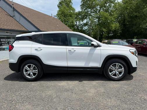Summit White 2018 GMC Terrain SLE