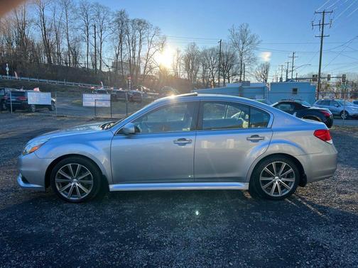 2013 Subaru Legacy Sport
