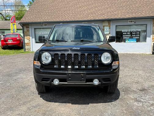 Black Clearcoat 2017 Jeep Patriot Sport