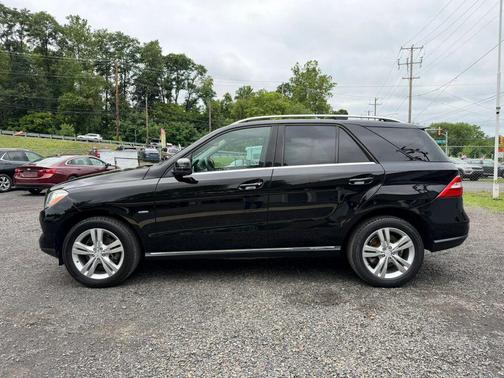 Black 2012 Mercedes-Benz M-Class ML 350 4MATIC