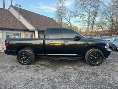 2018 RAM 1500 Night Quad Cab 4x4 6'4' Box