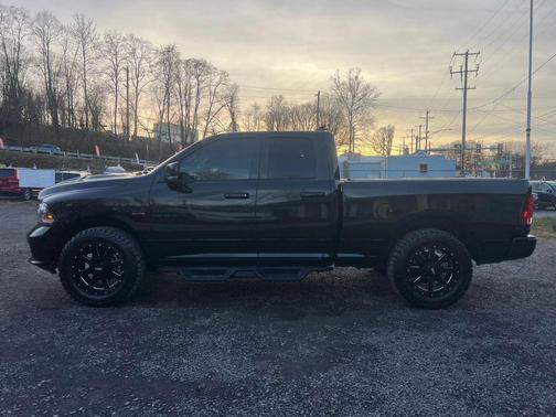 2018 RAM 1500 Night Quad Cab 4x4 6'4' Box