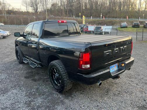 2018 RAM 1500 Night Quad Cab 4x4 6'4' Box