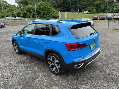 2022 Volkswagen Taos SEL 4MOTION Sport Utility 4D