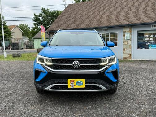 2022 Volkswagen Taos SEL 4MOTION Sport Utility 4D