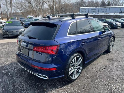 Moonlight Blue Metallic 2018 Audi SQ5 3.0T Prestige