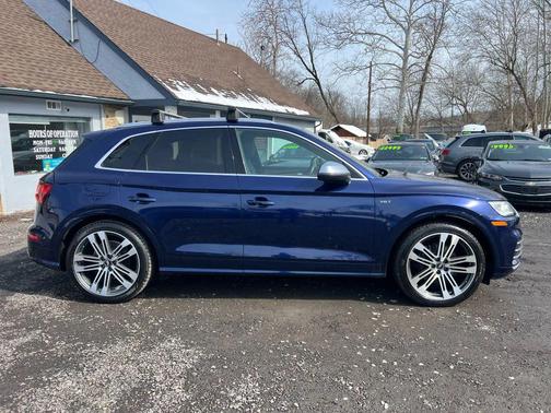 Moonlight Blue Metallic 2018 Audi SQ5 3.0T Prestige