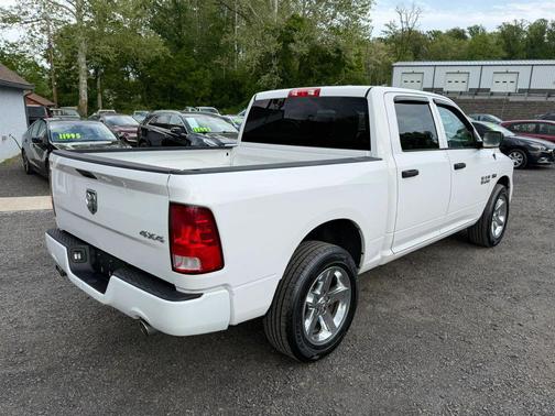 Bright White Clearcoat 2017 RAM 1500 Express