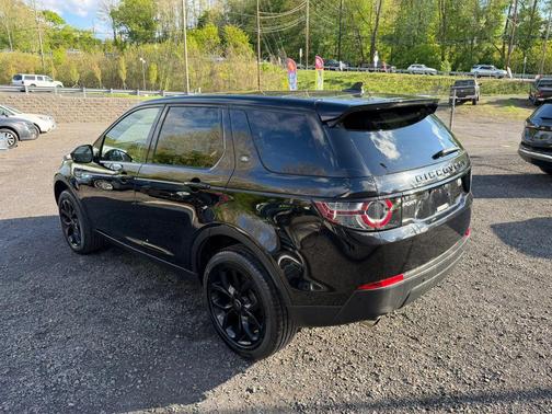 Santorini Black Metallic 2016 Land Rover Discovery Sport HSE