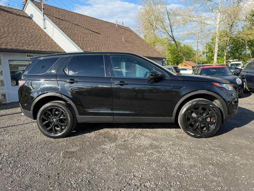 Santorini Black Metallic 2016 Land Rover Discovery Sport HSE