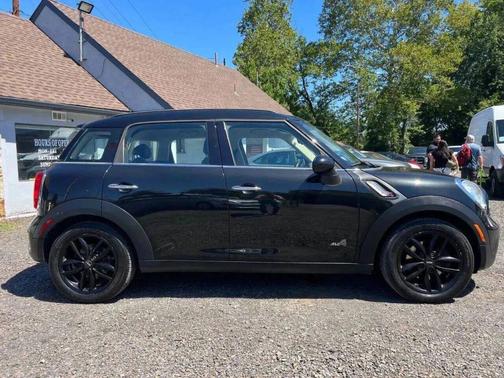 2011 MINI Cooper S Countryman Base