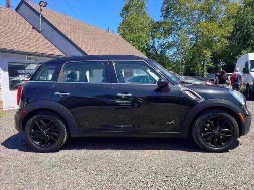 2011 MINI Cooper S Countryman Base