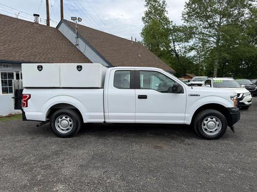 Oxford White 2018 Ford F-150 XL
