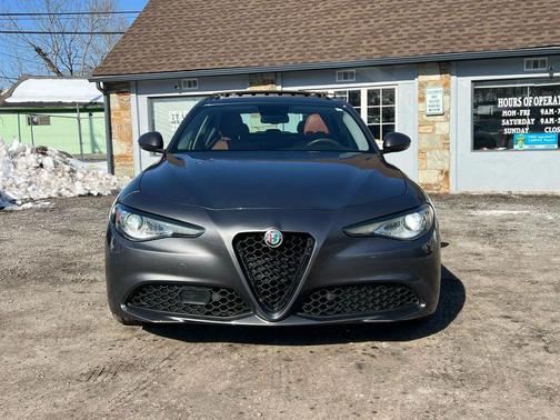 2017 Alfa Romeo Giulia Ti