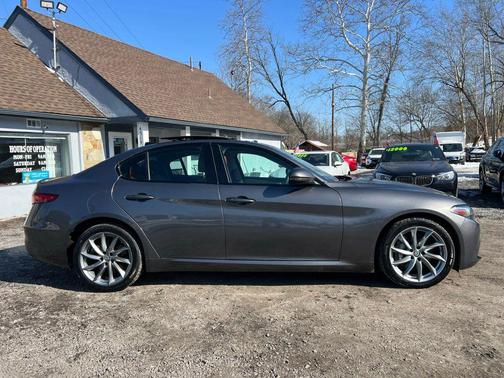 2017 Alfa Romeo Giulia Ti