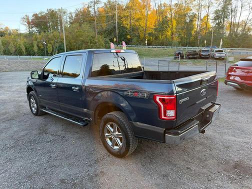 Blue 2017 Ford F-150 XLT