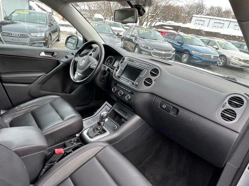 2017 Volkswagen Tiguan 2.0T Wolfsburg Edition