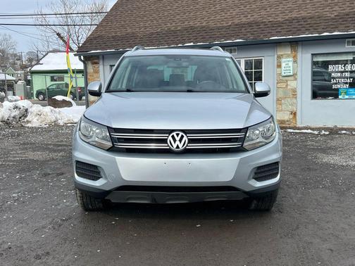 2017 Volkswagen Tiguan 2.0T Wolfsburg Edition