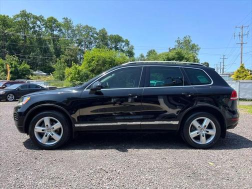 2012 Volkswagen Touareg VR6 Lux