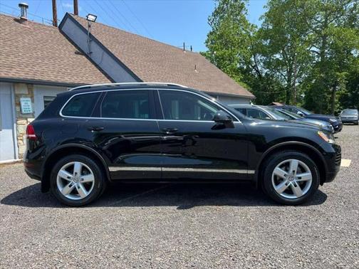 2012 Volkswagen Touareg VR6 Lux