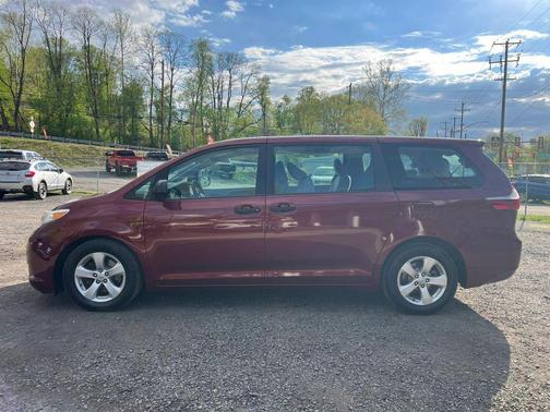 2015 Toyota Sienna L