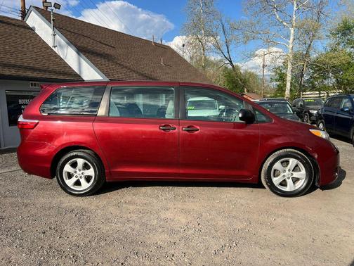 2015 Toyota Sienna L