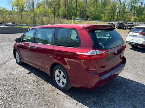 Salsa Red Pearl 2015 Toyota Sienna L