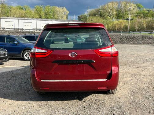 2015 Toyota Sienna L