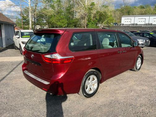2015 Toyota Sienna L