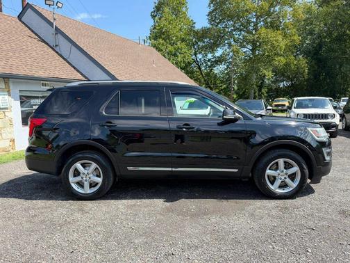 Shadow Black 2016 Ford Explorer XLT