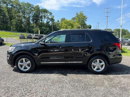 Shadow Black 2016 Ford Explorer XLT