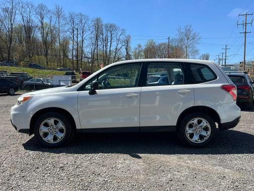 Satin White Pearl 2014 Subaru Forester 2.5i