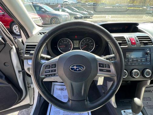 Satin White Pearl 2014 Subaru Forester 2.5i